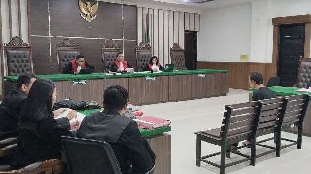 orang_tua_korban_kecewa_sidang_tuntutan_pembunuhan_siswi_smp_di_sergai_kembali_ditunda
