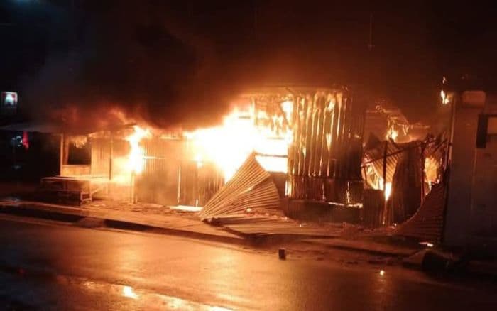 warung_kopi_legendaris_di_tapteng_ludes_terbakar_dua_motor_ikut_hangus