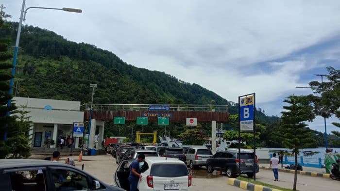 libur_sekolah_penumpang_kapal_penyeberangan_di_danau_toba_alami_lonjakan_