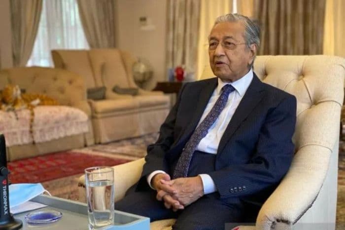 mahathir_mohamad_sempat_dilarikan_ke_rs_usai_rayakan_ulang_tahun_ke100