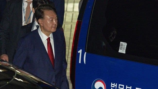 mantan_presiden_korsel_yoon_suk_yeol_ditahan_lagi_terancam_dakwaan_pemberontakan
