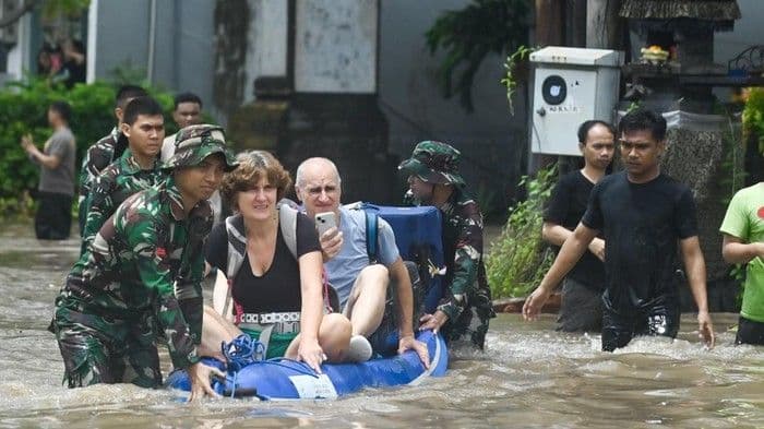 banjir_besar_terjang_bali_9_tewas_dan_ratusan_mengungsi_bmkg_peringatkan_hujan_ekstrem