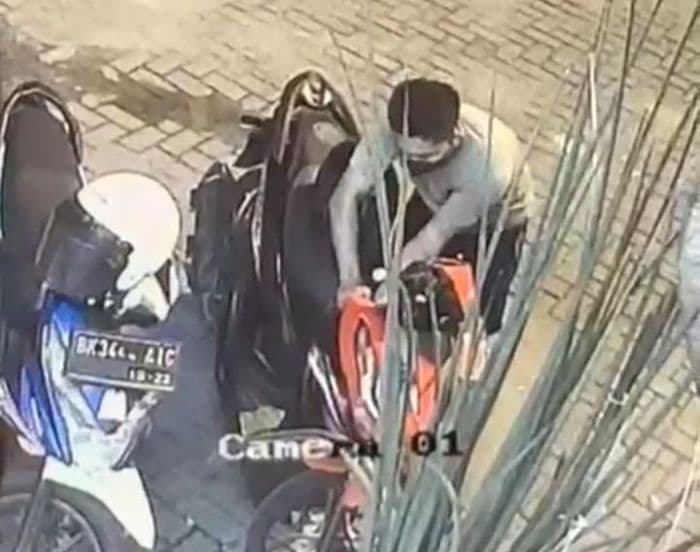pemuda_asal_deli_serdang_kehilangan_motor_saat_nongkrong_di_medan_baru
