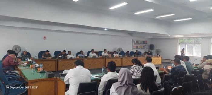 warga_parbuluan_vi_dukung_pt_gruti_dprd_dairi_diminta_batalkan_rencana_pansus