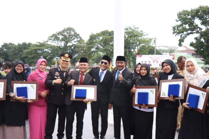 11_guru_binjai_raih_penghargaan_gtk_sumut_dapat_apresiasi_dari_wali_kota_amir_hamzah