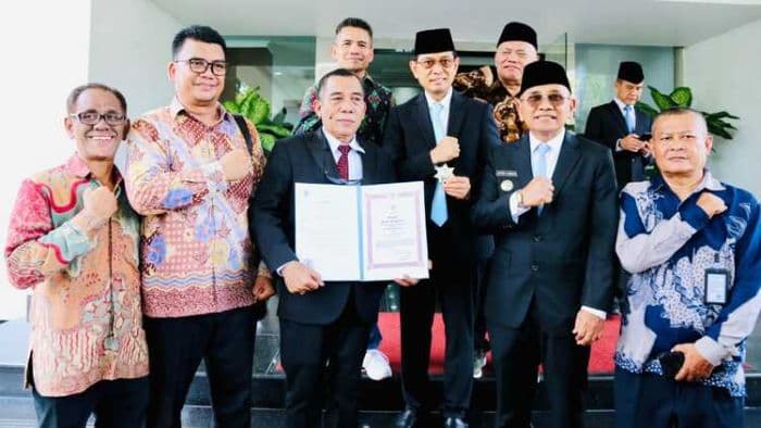 bangga_putra_simalungun_tuan_rondahaim_saragih_garingging_jadi_pahlawan_nasional_tahun_2025