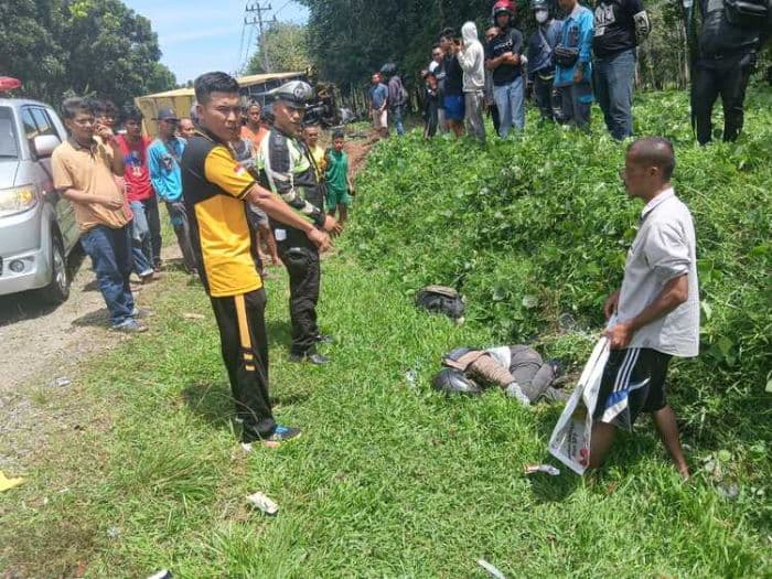 kecelakaan_maut_truk_vs_motor_di_simalungun_satu_tewas_di_tempat
