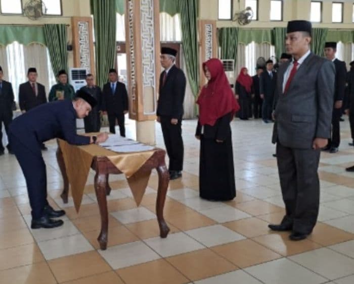 wali_kota_tebing_tinggi_lantik_erwin_suheri_damanik_jadi_sekda_tegaskan_tidak_ada_mahar_jabatan