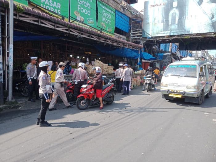 beragam_aktifitas_satlantas_polres_siantar_selama_ops_keselamatan_toba