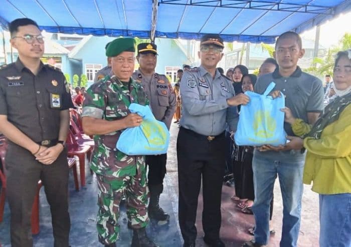 lapas_iia_labuhan_ruku_bantu_130_keluarga_wbp_yang_kurang_mampu_