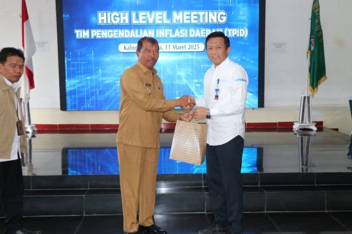 kendalikan_stok_dan_harga_sembako_wakil_bupati_toba_soroti_peran_intelijen