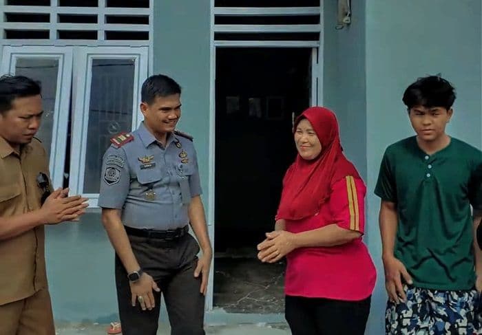 rutan_pangkalan_brandan_gelar_baksos_bedah_rumah_tidak_layak_huni