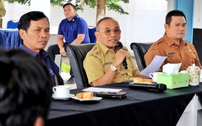 bupati_simalungun_ajak_pln_tingkatkan_pelayanan_listrik_di_pematang_raya