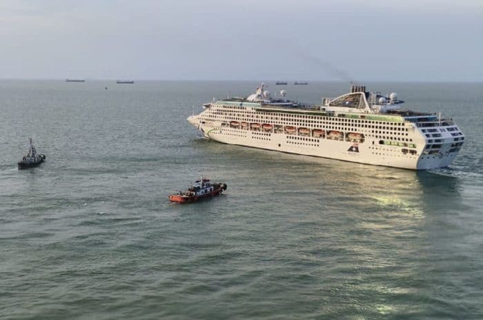 kapal_pesiar_internasional_kembali_sandar_di_pelabuhan_kuala_tanjung_dorong_pariwisata_sumut