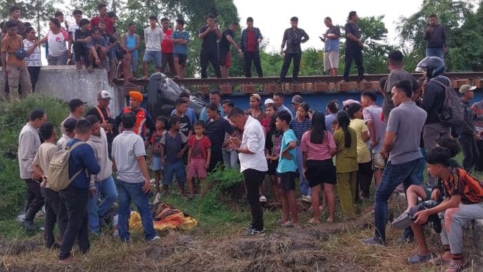 mobil_ditabrak_kereta_api_di_deli_serdang_seorang_asn_dan_sopir_tewas