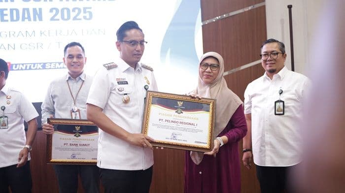 pelindo_regional_1_terima_penghargaan_csr_award_2025_dari_wali_kota_medan