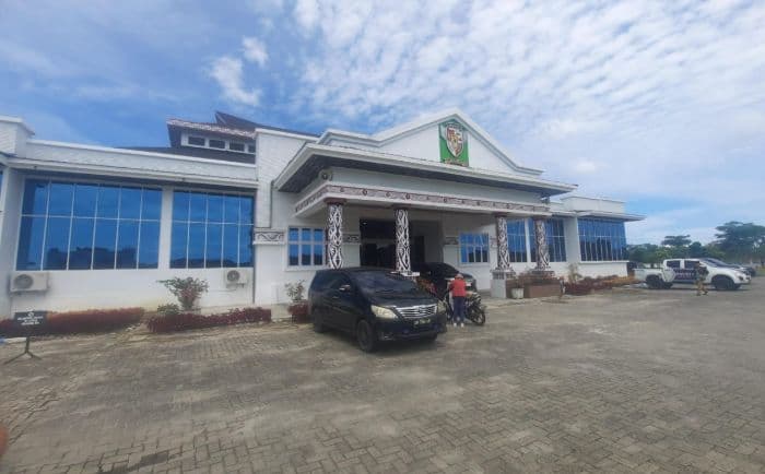 ratusan_honorer_simalungun_terancam_tak_digaji_mulai_juli_2025_