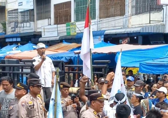 terkendala_dana_aksi_pedagang_pasar_horas_ditunda_dan_dilanjutkan_jumat