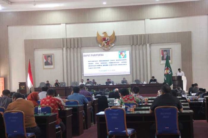 fraksi_pdip_tolak_sawit_gantikan_teh_sebut_robek_sejarah_simalungun
