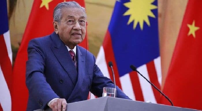 mahathir_mohamad_genap_100_tahun_jejak_pemimpin_abad_yang_mengubah_wajah_malaysia