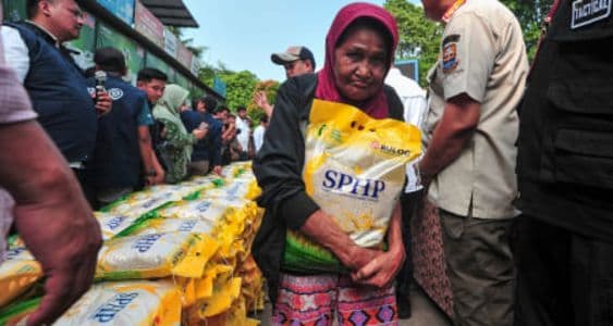 penyaluran_bantuan_pangan_beras_2025_di_siantar_terkendala_data