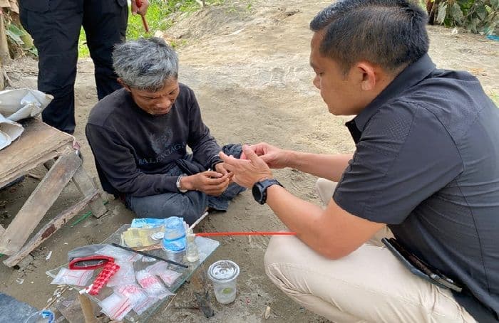 polrestabes_medan_tangkap_pengedar_sabu_dan_bakar_mesin_judi_di_lembah_sunggal