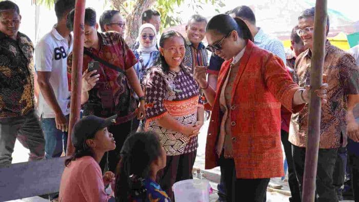 wamenparekraf_usulkan_penataan_ulang_pantai_lumban_bulbul_ini_respons_pemkab_toba
