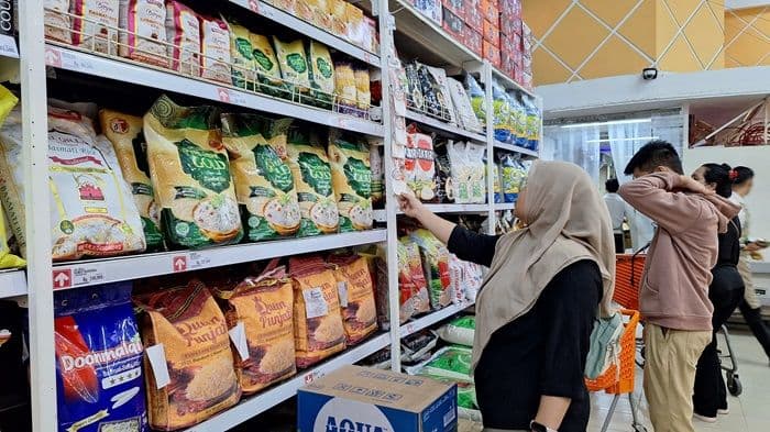 kppu_medan_soroti_dugaan_kartel_beras_premium_harga_jual_seragam_jadi_sorotan