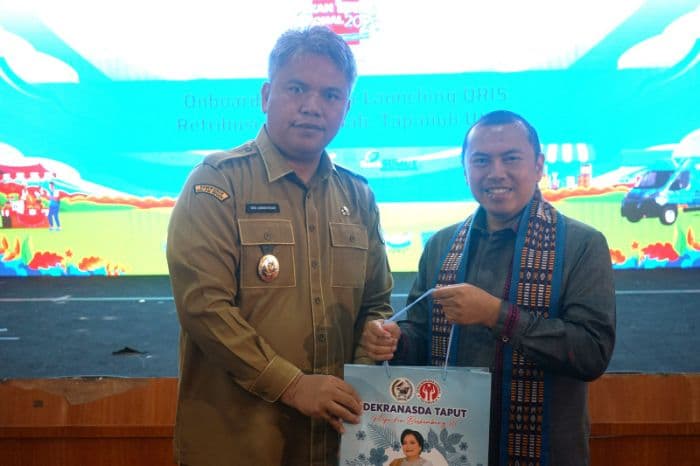 pemkab_taput_ajak_seluruh_umkm_manfaatkan_qris_permudah_transaksi