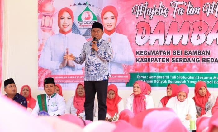 bupati_sergai_ajak_jemaah_mtmd_awasi_pergaulan_anak_di_era_digital_