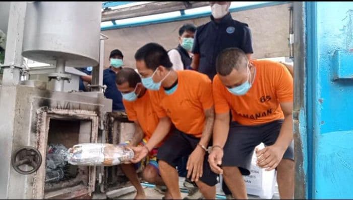 polrestabes_medan_musnahkan_20_ribu_ekstasi_29_kg_sabu_dan_22_kg_ganja