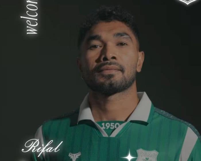 resmi_rifal_lastori_diperkenalkan_sebagai_pemain_psms_medan