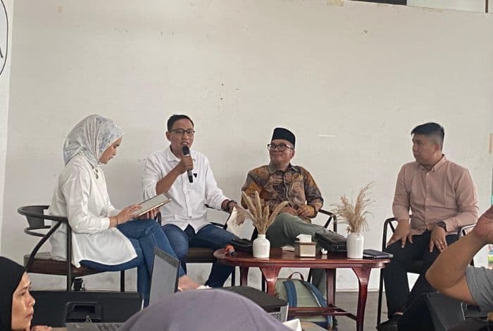 akademisi_sebut_efek_domino_dari_elektrifikasi_desa_bangkitkan_aktivitas_pelaku_umkm