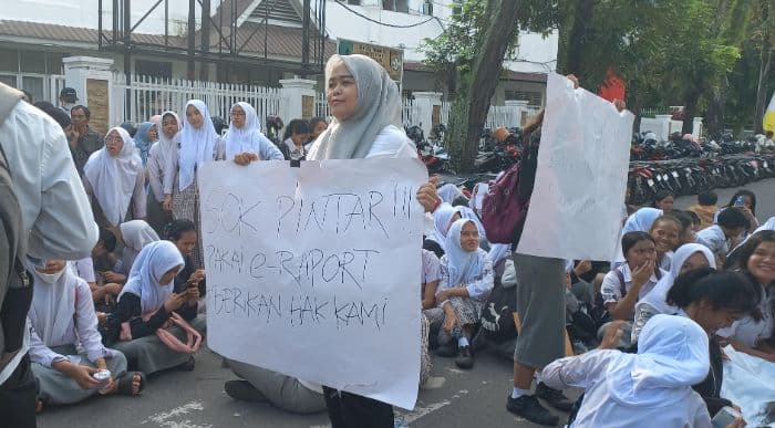 anak_gagal_snbp_orang_tua_tuntut_sanksi_pemecatan