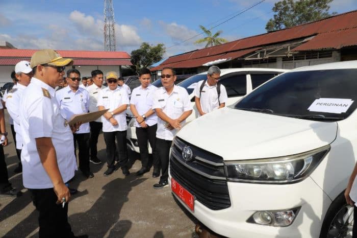asn_dilarang_ubah_pelat_kendaraan_dinas_bupati_taput_beri_teguran