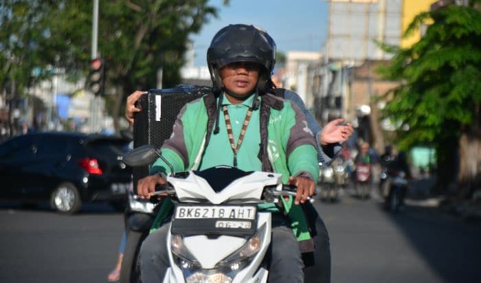 bukan_thr_pengemudi_ojol_hanya_diberikan_bonus_tahunan_dari_aplikator_