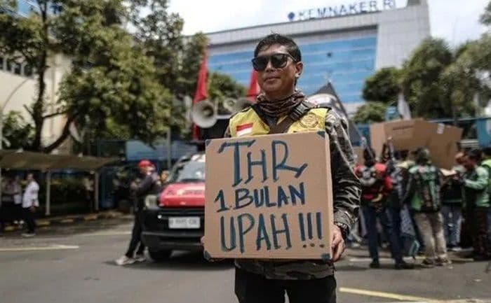 ekonom_ingatkan_pentingnya_menjaga_stabilitas_harga_jelang_pemberian_thr