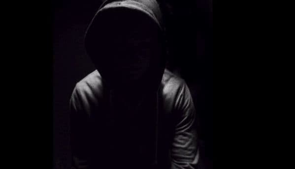 pelaku_penyiraman_air_keras_di_sampali_masih_berkeliaran_polisi_bungkam