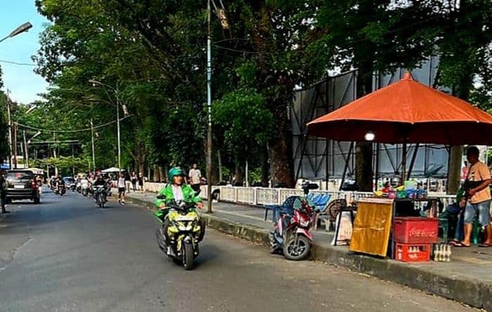 pengemudi_ojol_di_siantar_sampaikan_harapan_terkait_besaran_uang_thr