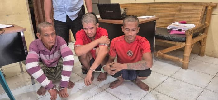 tiga_maling_lampu_lalu_lintas_di_pusat_kota_binjai_ditangkap_polisi