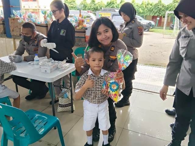 jelang_hut_bhayangkara_ke79_bid_dokkes_polda_sumut_gelar_pelayanan_kesehatan
