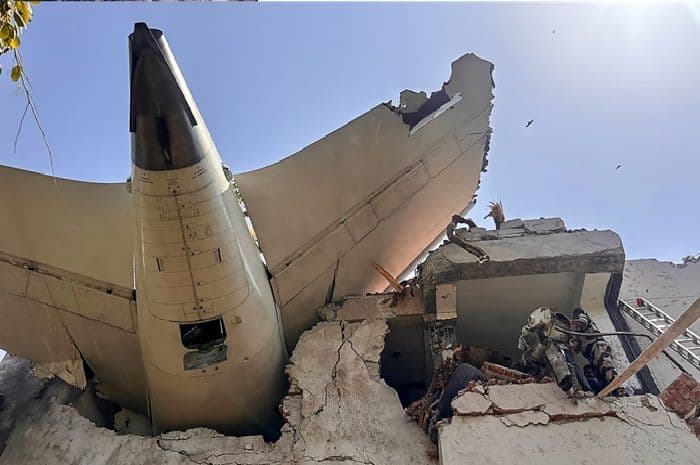 tragedi_air_india_penerbangan_171_di_ahmedabad_204_tewas_investigasi_masih_berlangsung