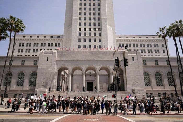 marinir_as_dikerahkan_ke_los_angeles_respons_protes_dan_ketegangan_imigrasi