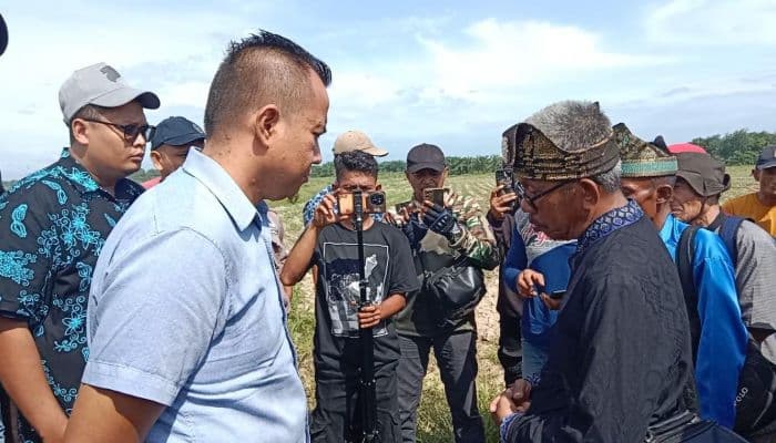 nyaris_bentrok_warga_adat_melayu_dan_karyawan_ptpn_bersitegang_di_lahan_sengketa_langkat