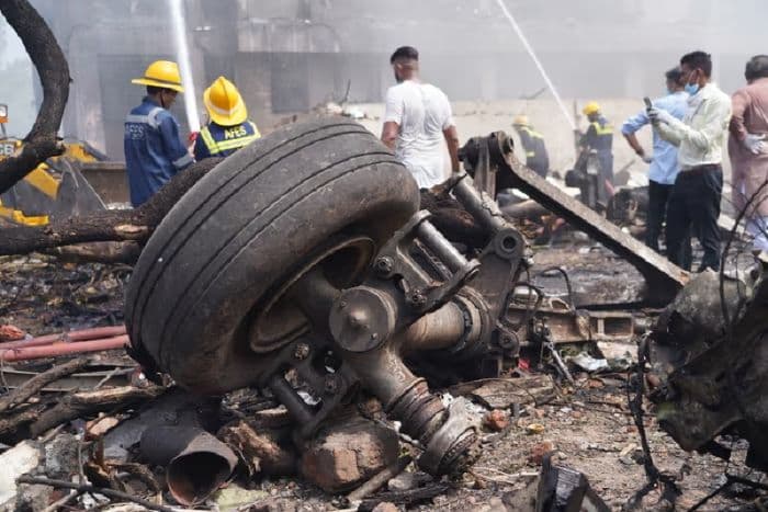 tragedi_jatuhnya_pesawat_air_india_di_ahmedabad_tidak_ada_korban_selamat