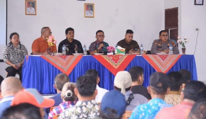 bupati_tapteng_ingatkan_perusahaan_sawit_bandel_bisa_diambil_alih_negara_
