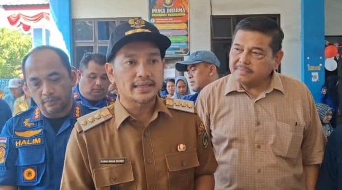 wali_kota_tebing_tinggi_bersama_pddi_ajak_pegawai_dan_masyarakat_untuk_donor_darah