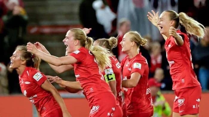 manchester_united_wanita_dikejutkan_brann_tertinggal_01_di_leg_pertama_liga_champions