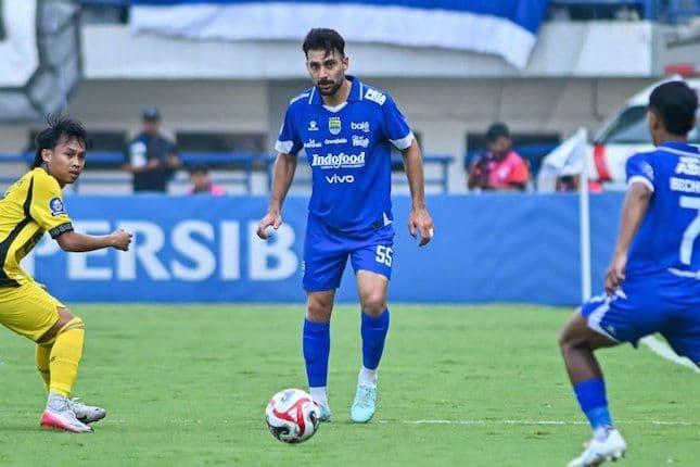 persib_bandung_vs_persebaya_jadwal_live_streaming_head_to_head_dan_susunan_pemain