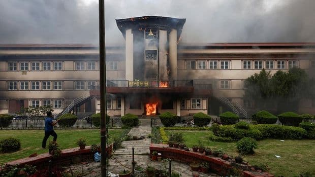 pidato_pelajar_viral_nepal_dilanda_demo_antikorupsi_hingga_pemerintah_tumbang